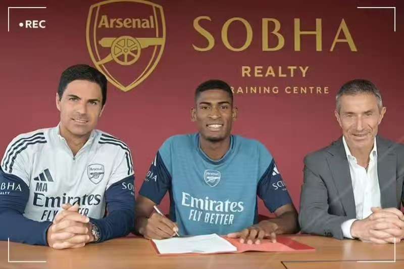 Arsenal, druhý v pořadí, získal silné posily během letního období